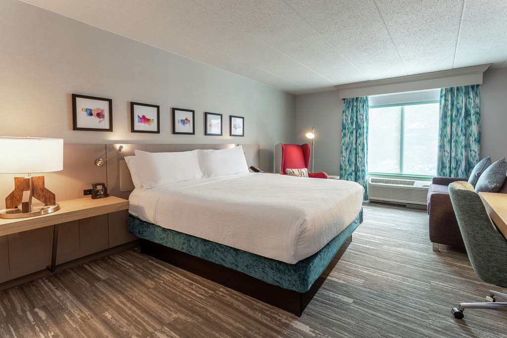 Hilton Garden Inn Chicago North Shore/Evanston photo 3
