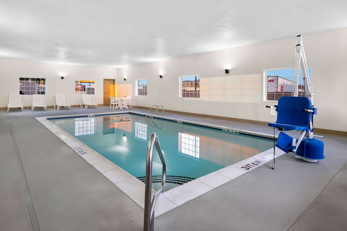 Microtel Inn and Suites by Wyndham Sweetwater photo 3