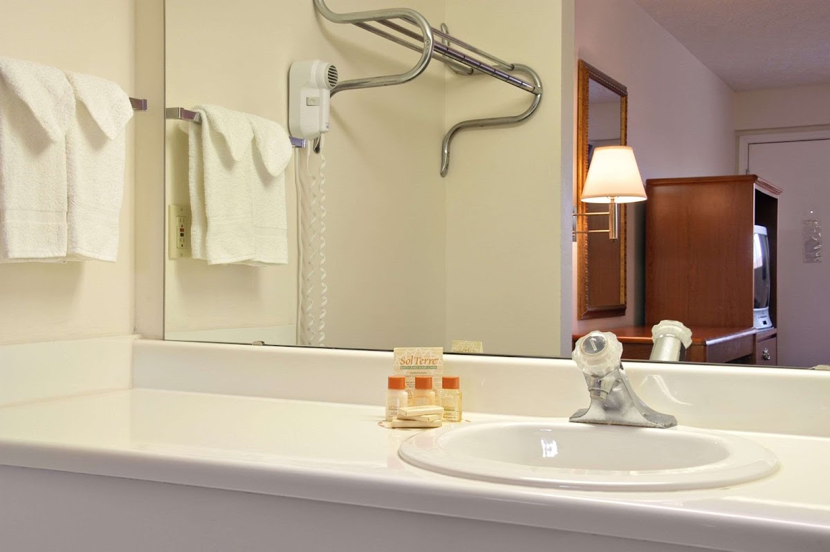 Days Inn by Wyndham Plainfield photo 3
