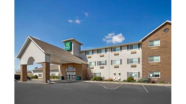Quality Inn & Suites Fort Madison near Hwy 61