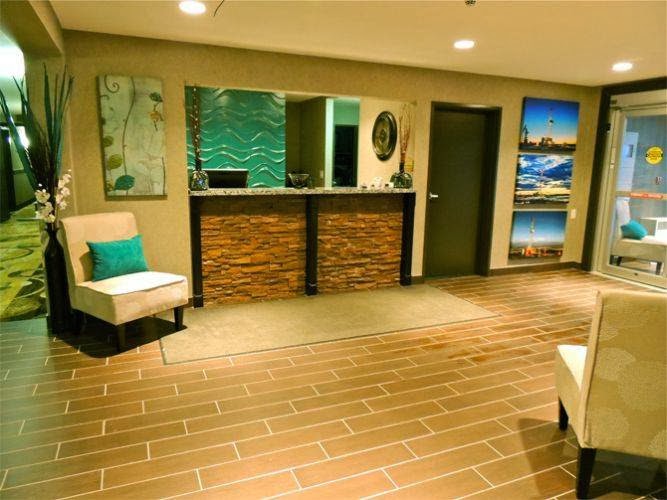 Western Star Inn & Suites - Stoughton