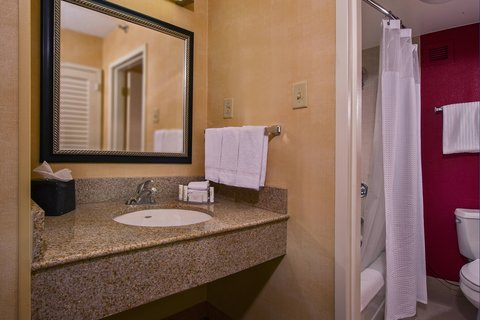 Courtyard by Marriott Richmond West photo 2