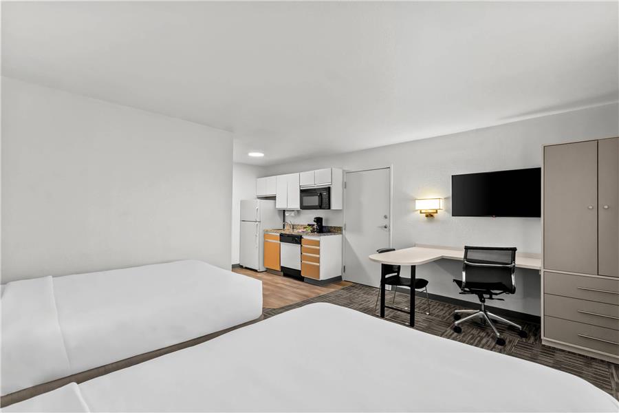 MainStay Suites Louisville Jeffersontown photo 2