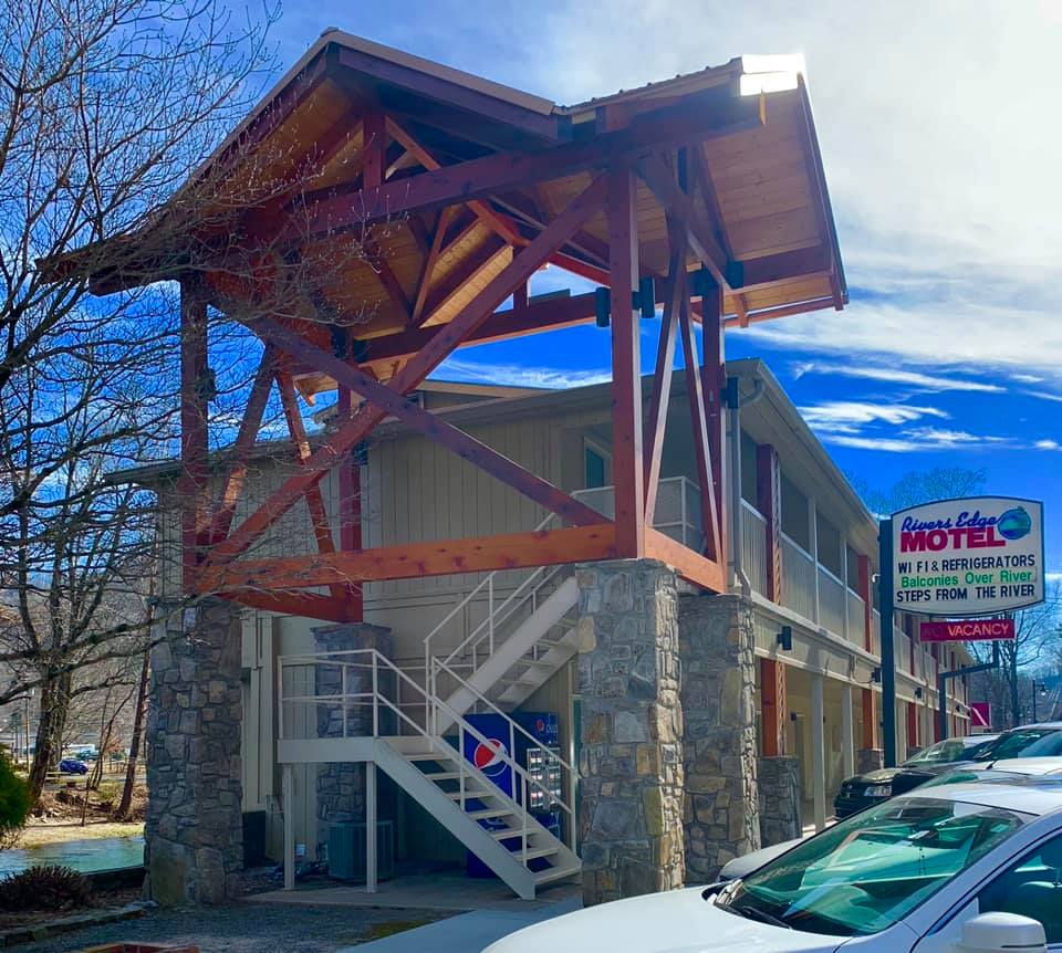 River's Edge Motel