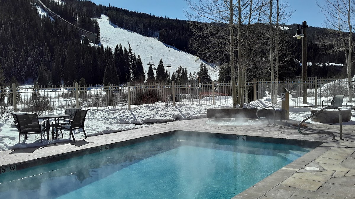 Red Hawk Lodge