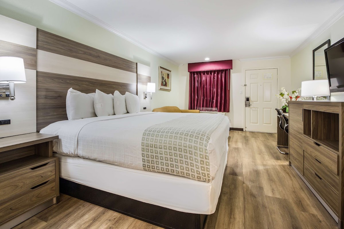 Americas Best Value Inn Columbus, TX photo 2