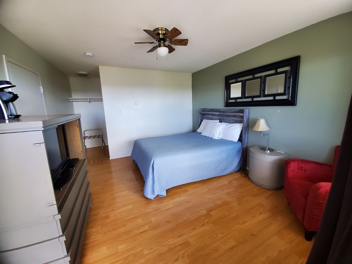 Kacee's Northern Suites