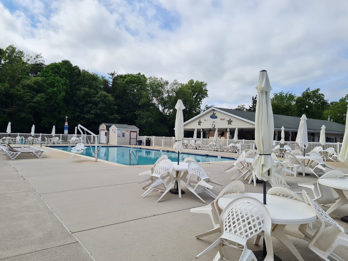 Holly Lake Resort