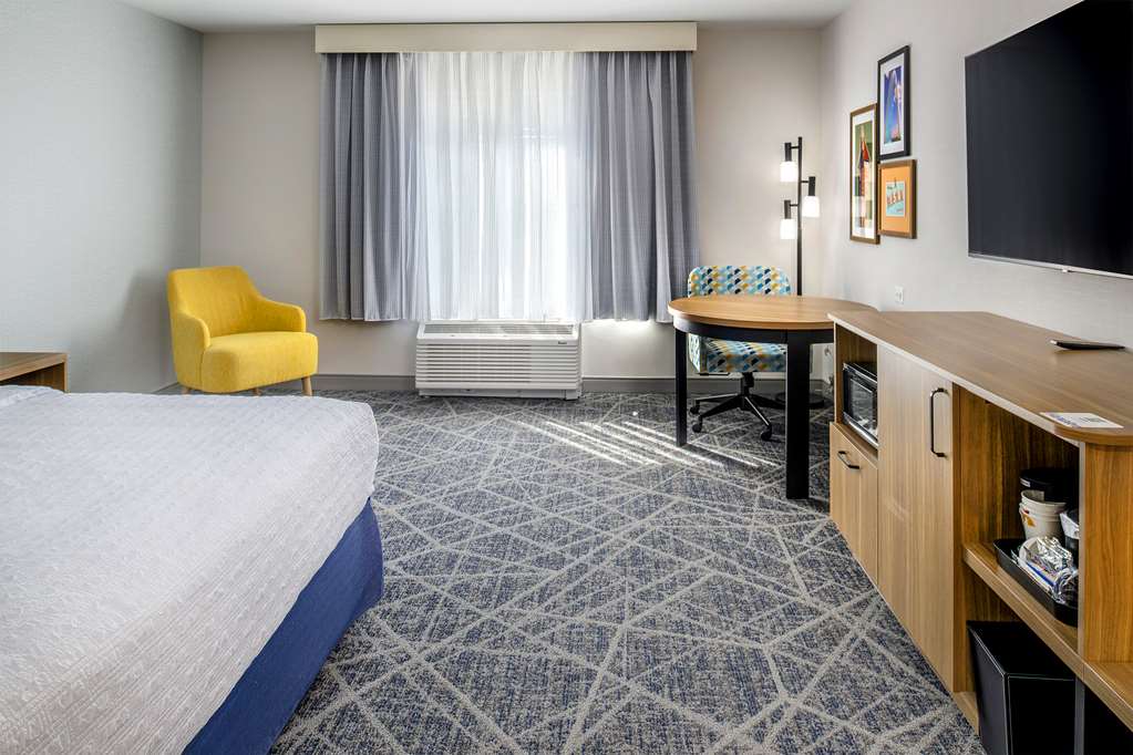 Hampton Inn by Hilton St Louis Airport photo 2