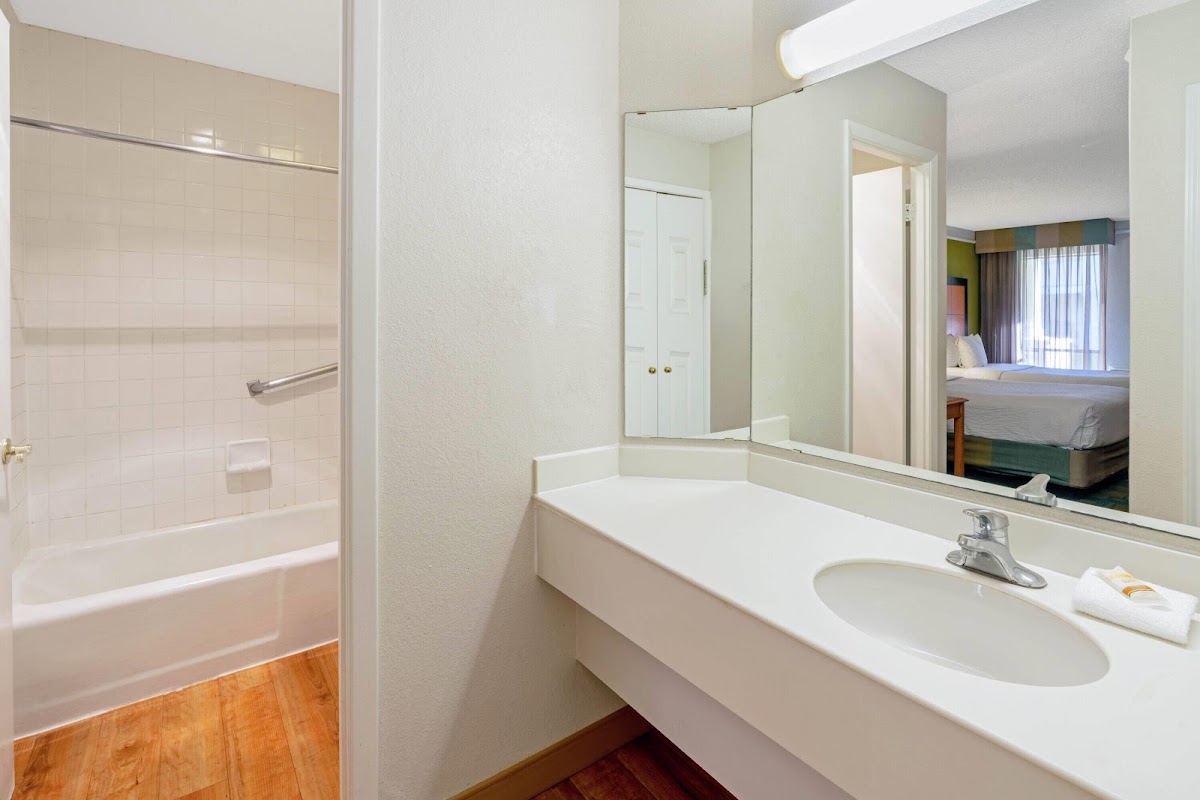 La Quinta Inn by Wyndham Phoenix North photo 2