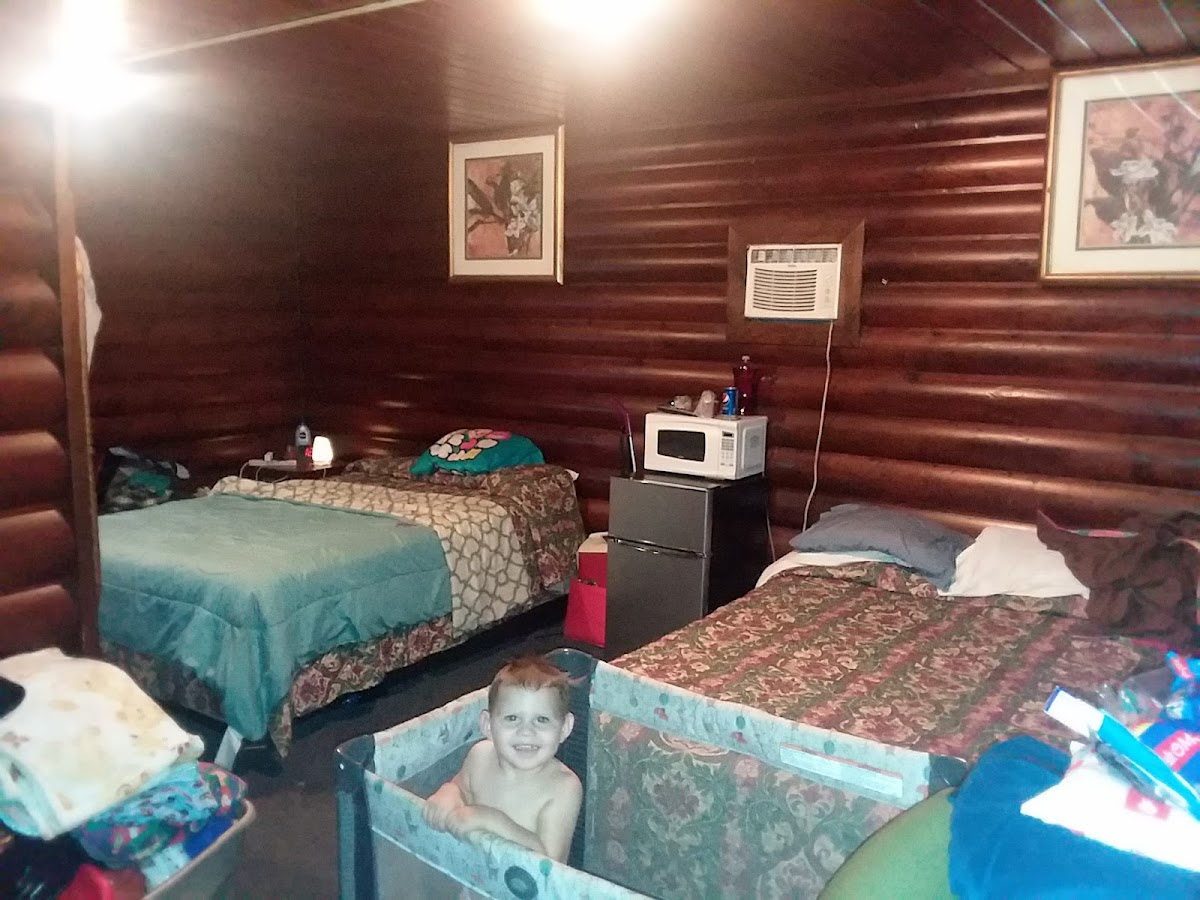 River Front Motel photo 2
