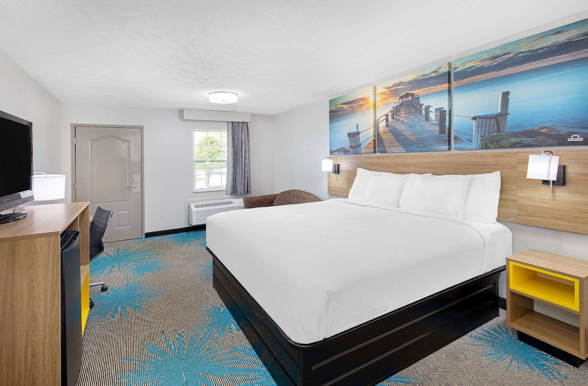 Days Inn by Wyndham Savannah photo 2