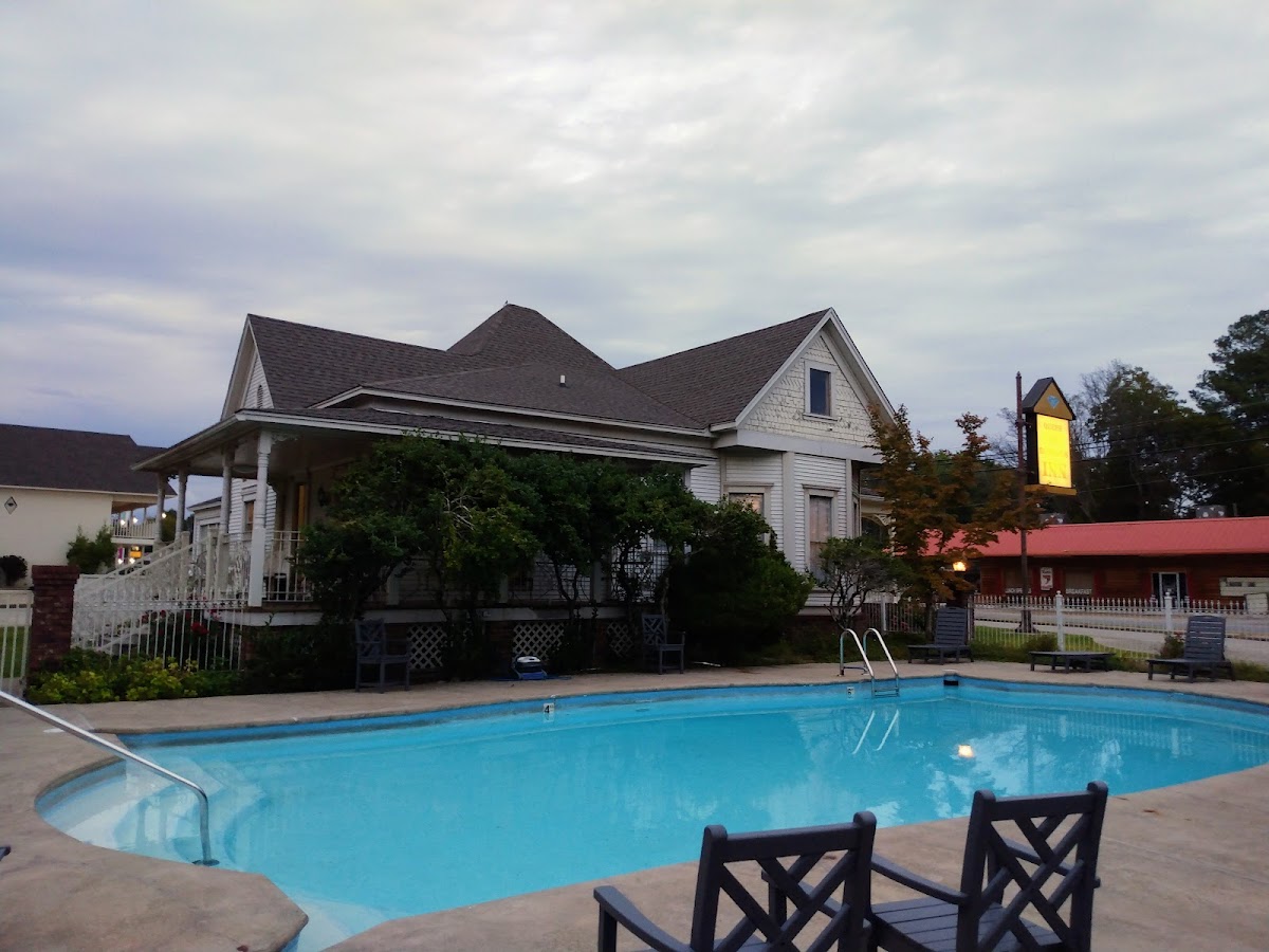 Queen of Diamonds Inn photo 2