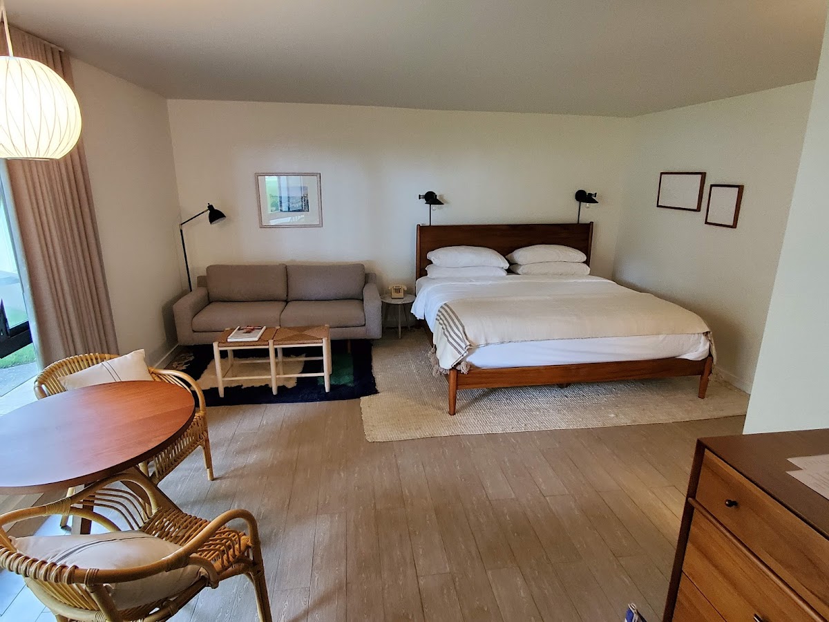 Lake Shore Resort photo 3