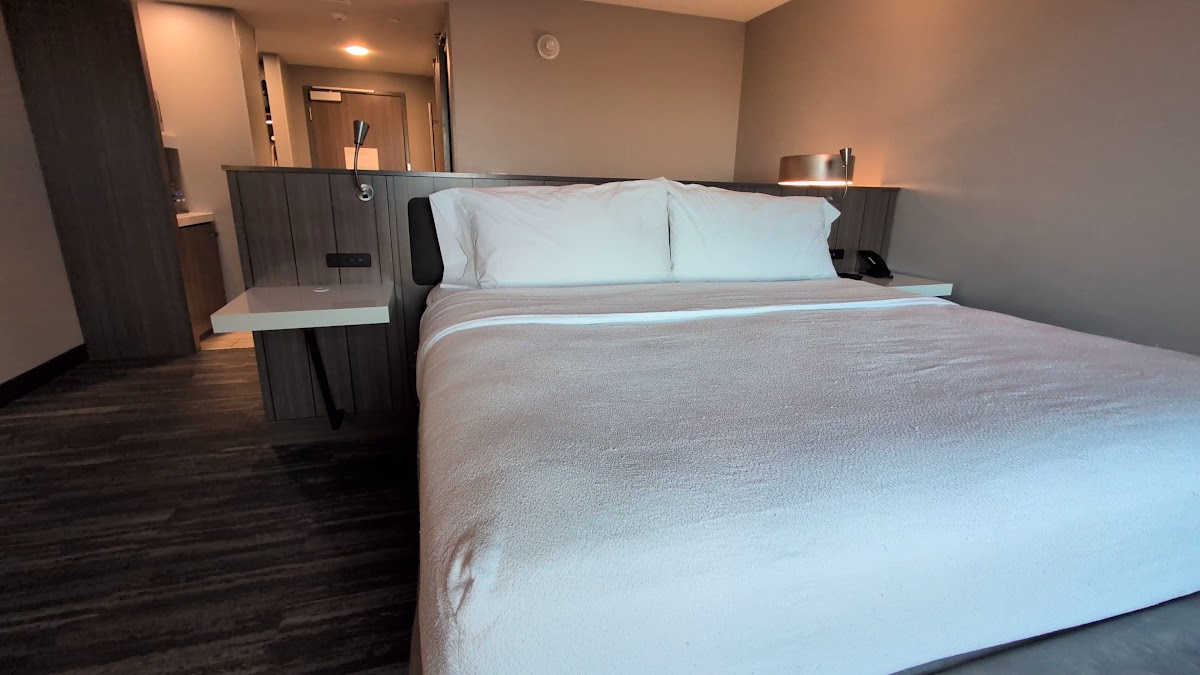 Hilton Garden Inn Milwaukee Brookfield Conference Center photo 2