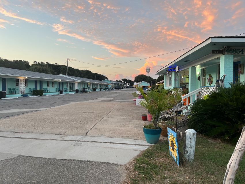 Swell Motel