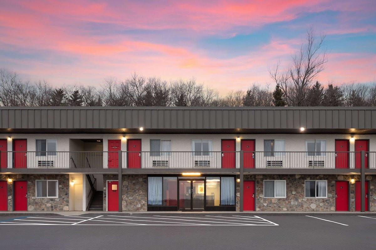Super 8 by Wyndham Hazleton
