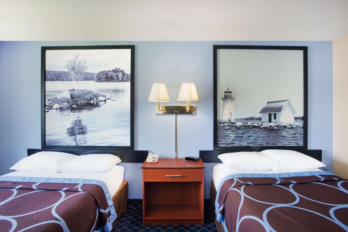 Super 8 by Wyndham Massena NY photo 2