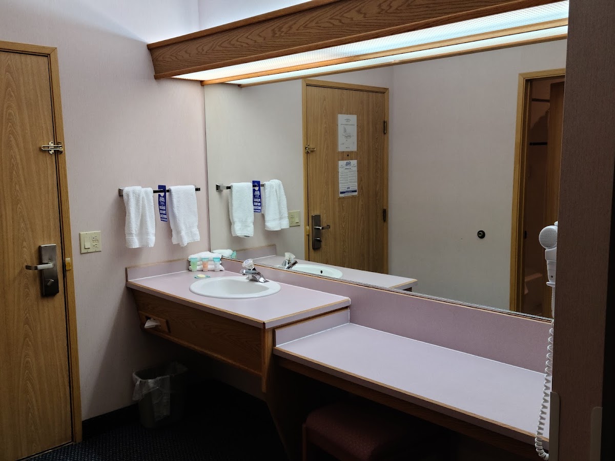The Tillamook Inn photo 2