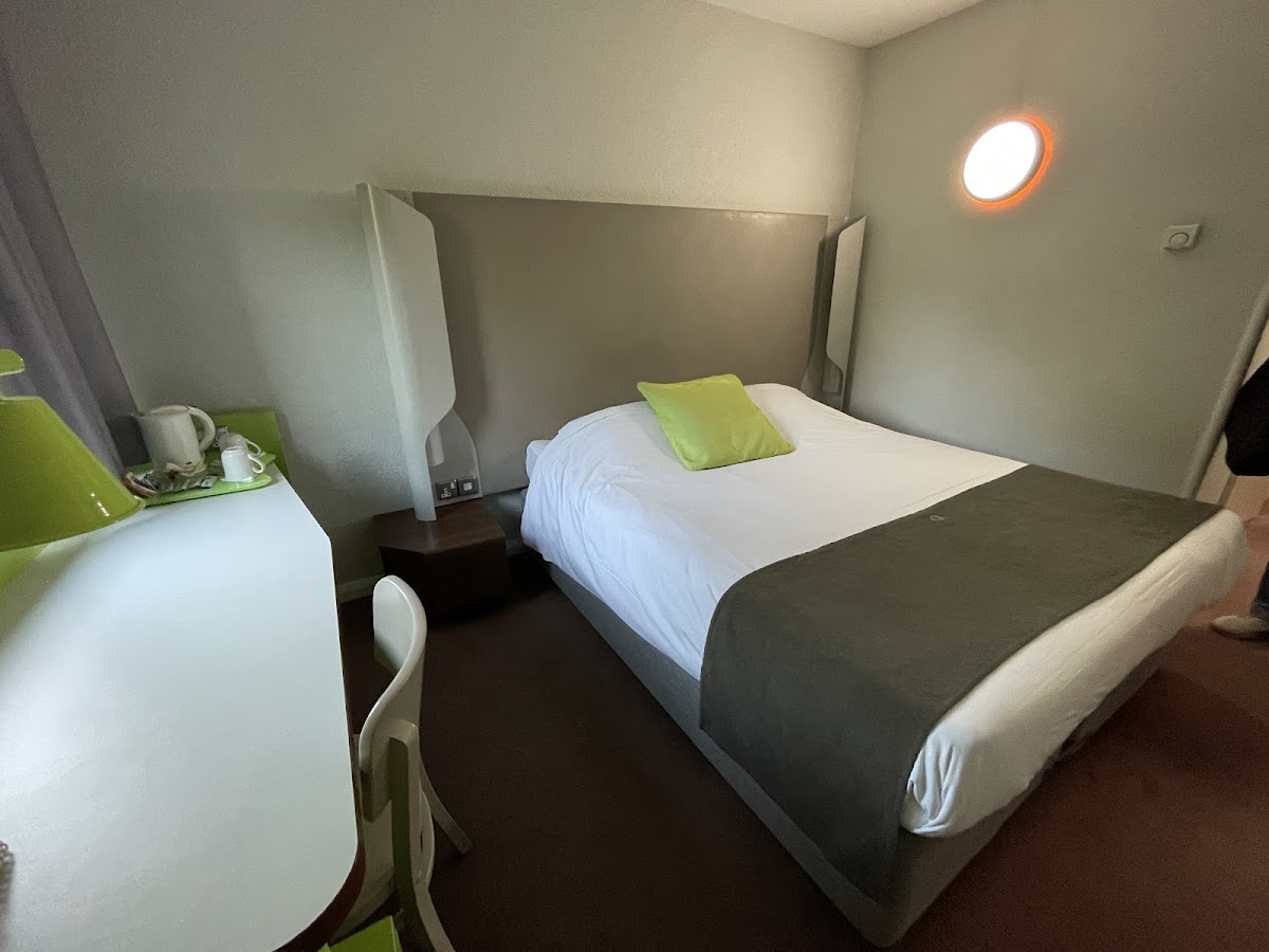 Room 9