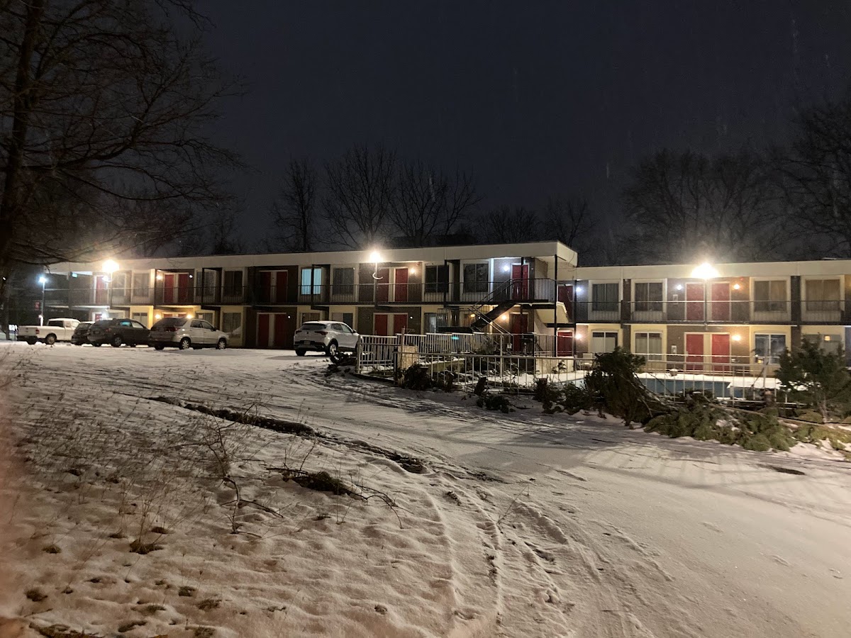 The Edgecliff Inn