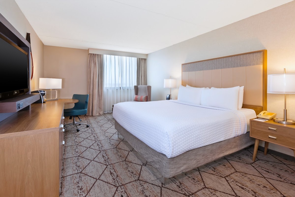 Crowne Plaza Columbus North- Worthington by IHG photo 3