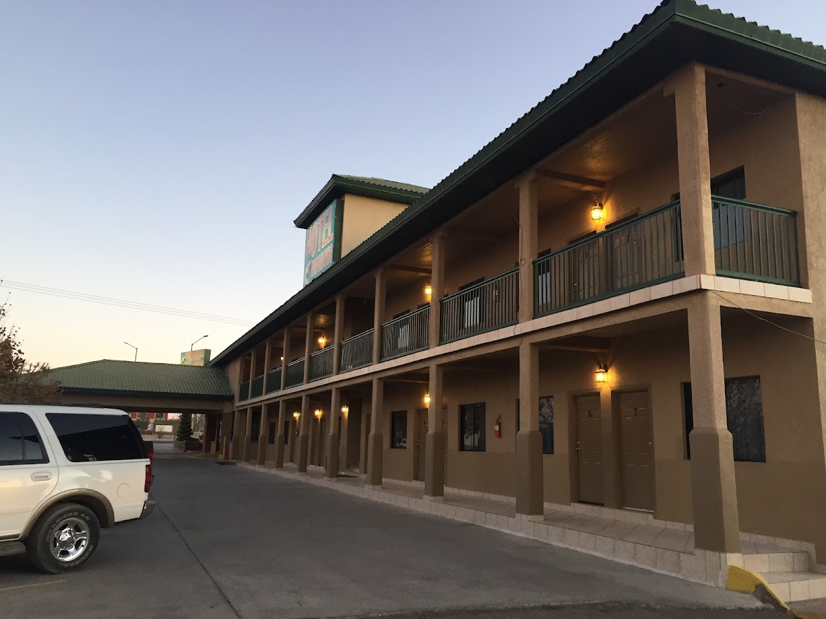 Papagayo's Hotel