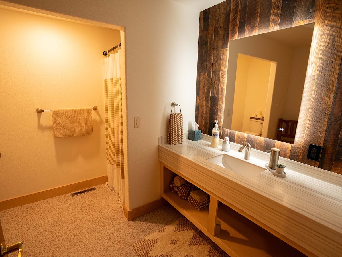 Lake Clark Lodge photo 3