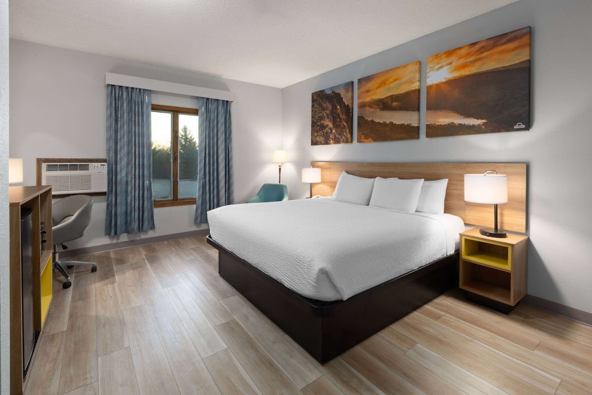 Days Inn by Wyndham Hutchinson photo 2
