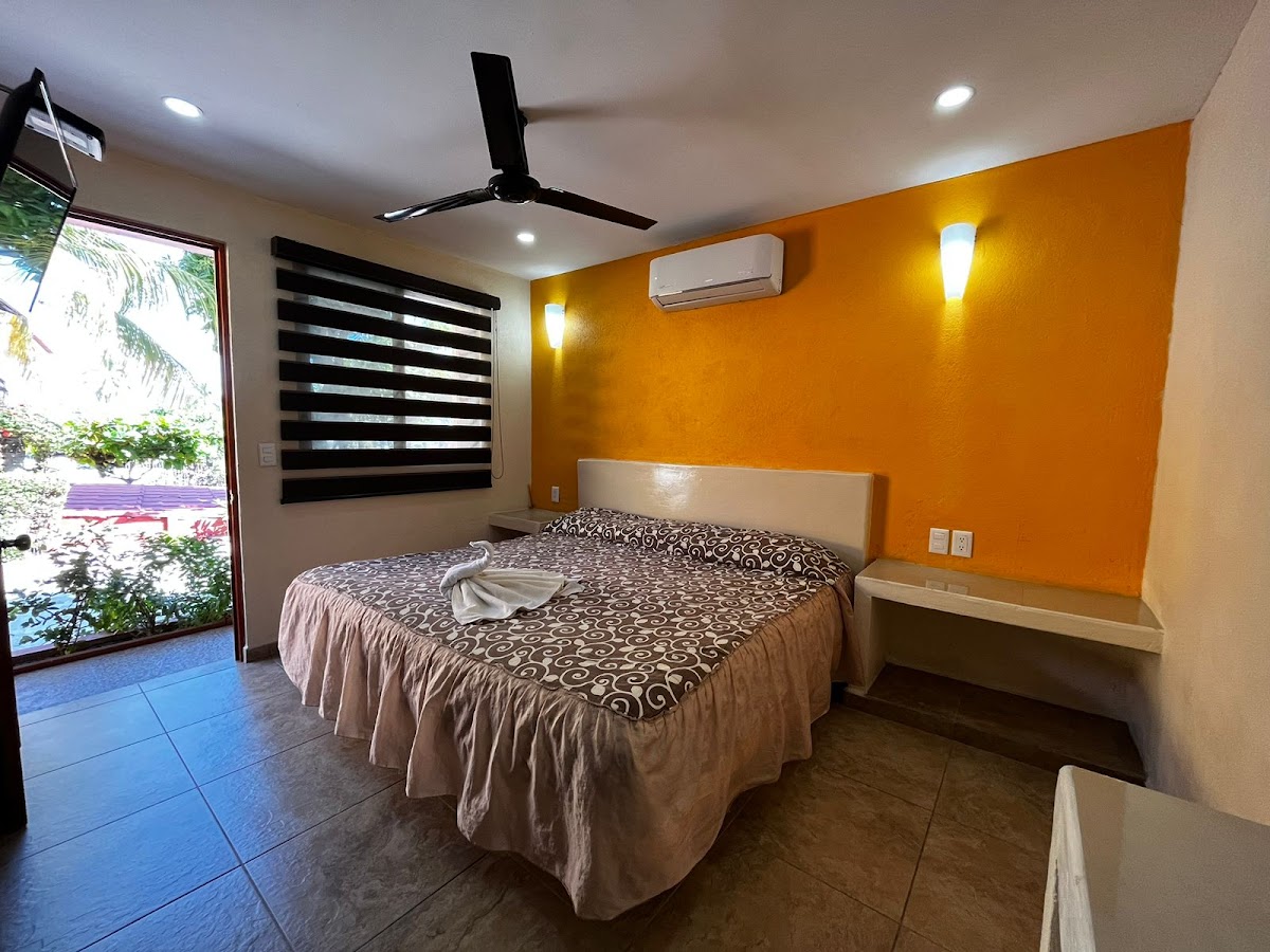 Hotel El Capricho Zihuatanejo photo 2