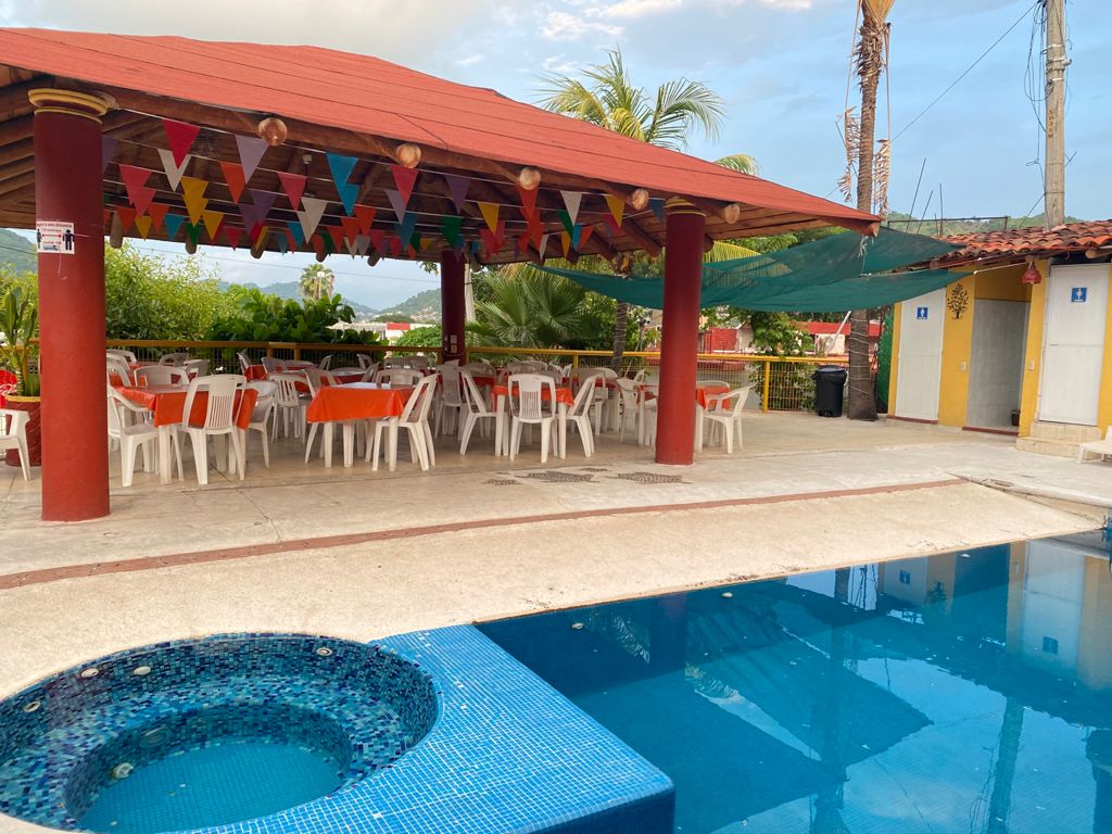 Hotel El Capricho Zihuatanejo photo 3