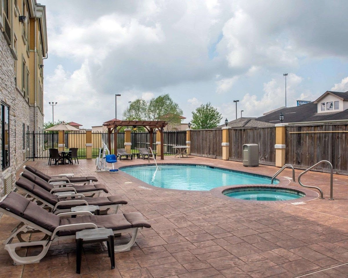 Sleep Inn & Suites Pearland - Houston South photo 3