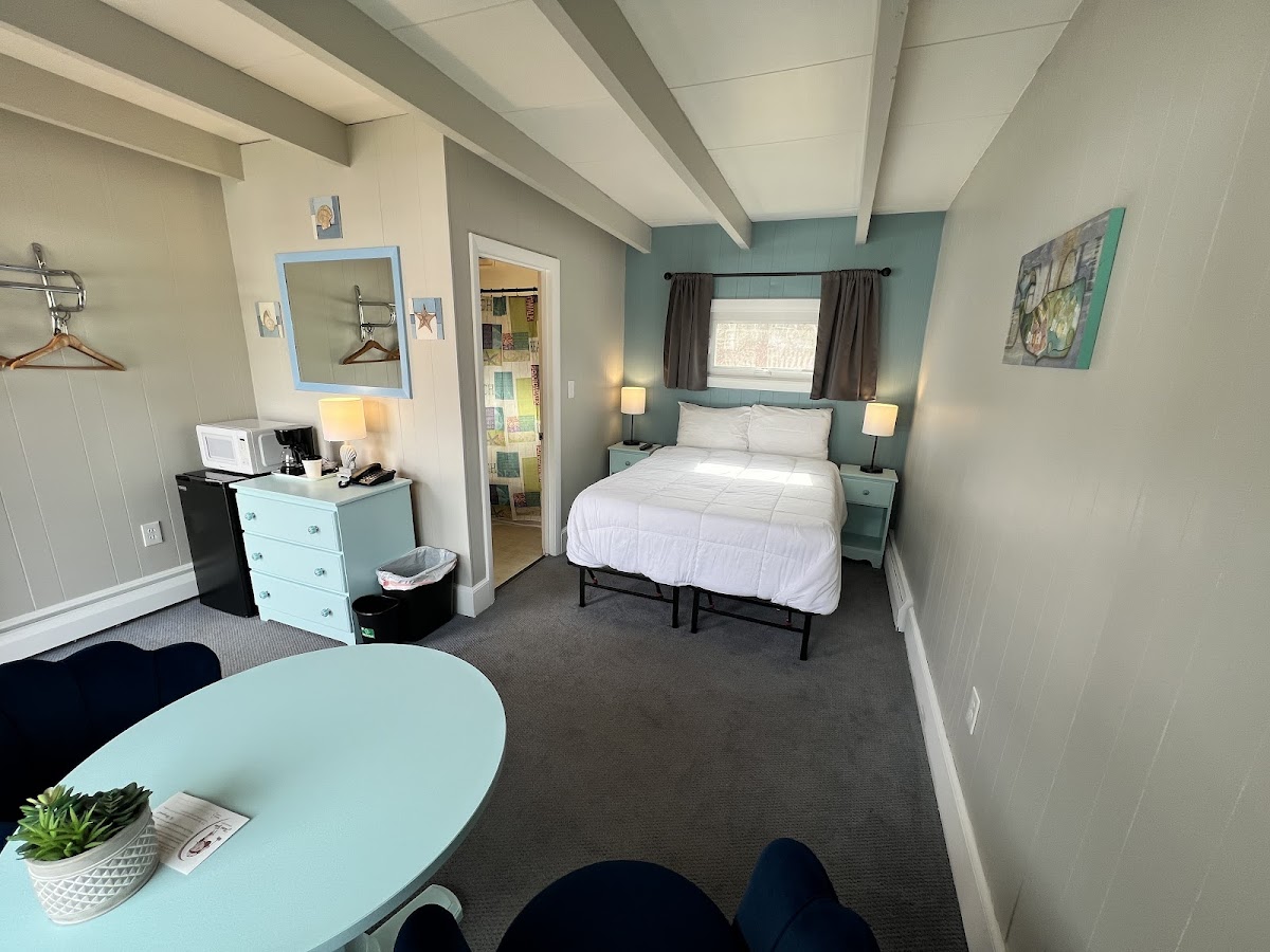 Claddagh Motel & Suites