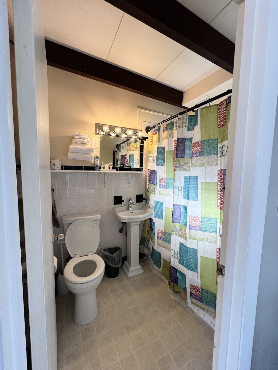 Claddagh Motel & Suites photo 3