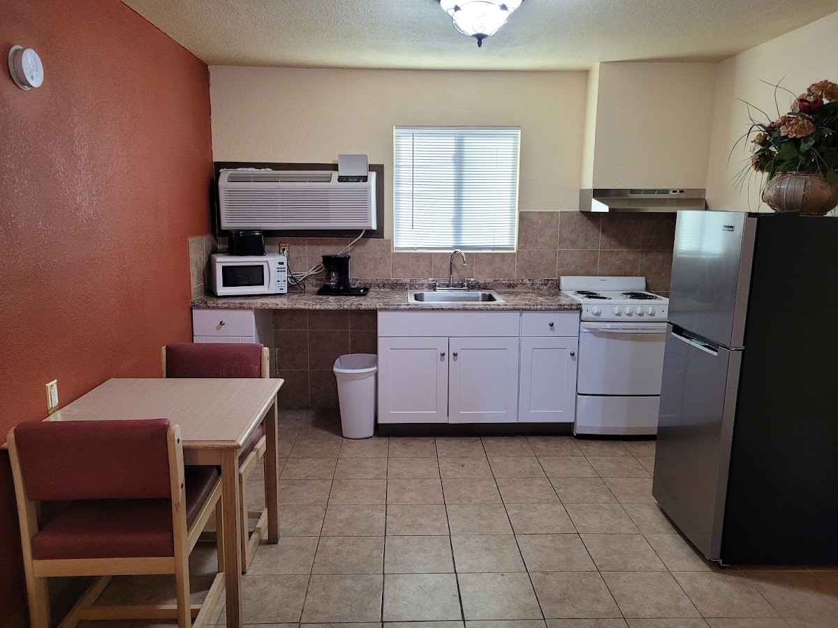 Havasu Inn & Suites photo 2