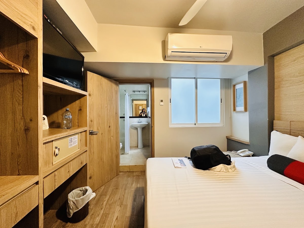 Hotel Roble photo 3