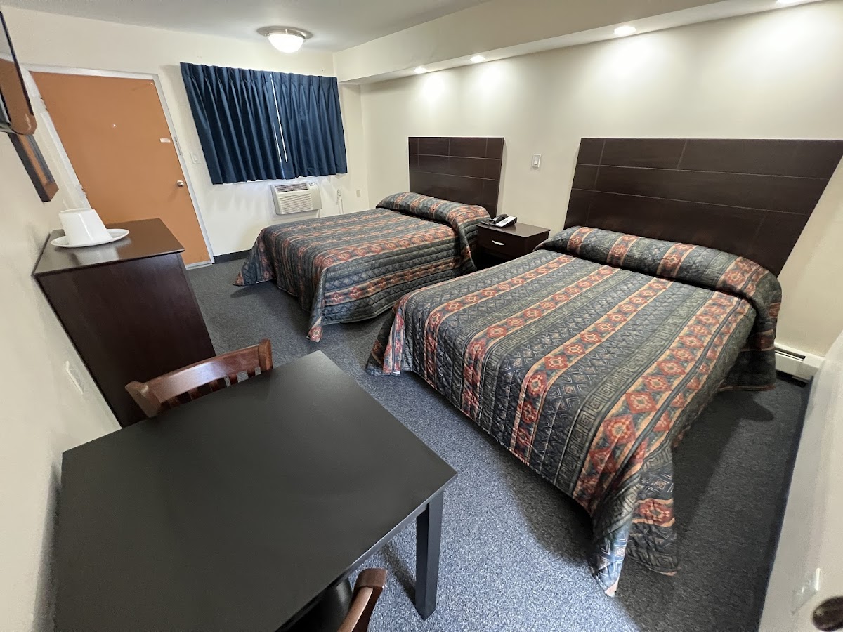 Belleville Motor Lodge photo 2