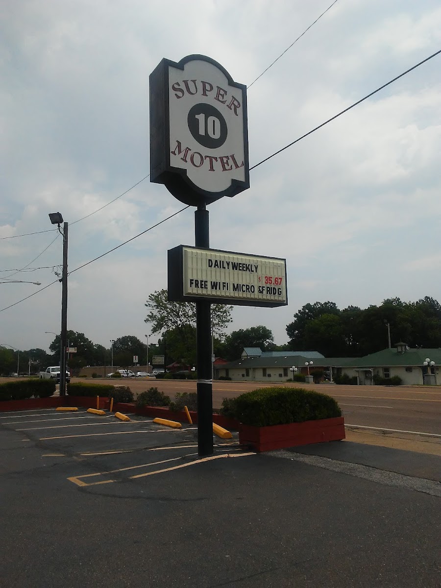 Super 10 Motel photo 2
