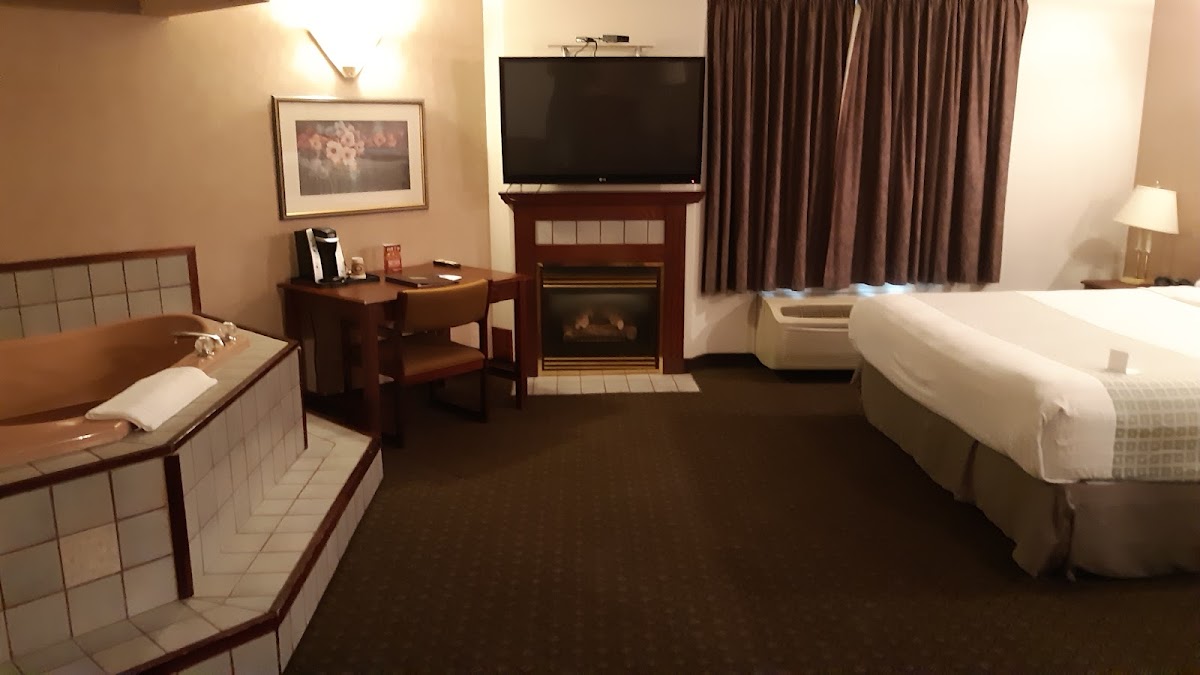 Jays Inn & Suites