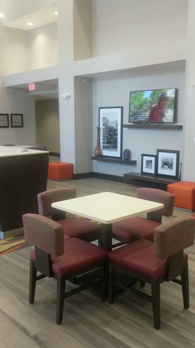 Hilton Garden Inn West Lafayette Wabash Landing photo 2
