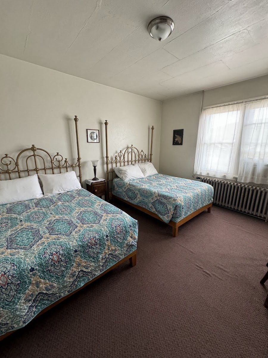 The Symes Hot Springs Hotel & Mineral Baths photo 2