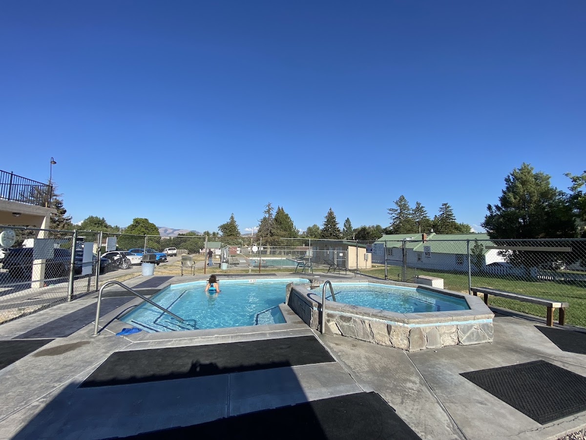 The Symes Hot Springs Hotel & Mineral Baths photo 3