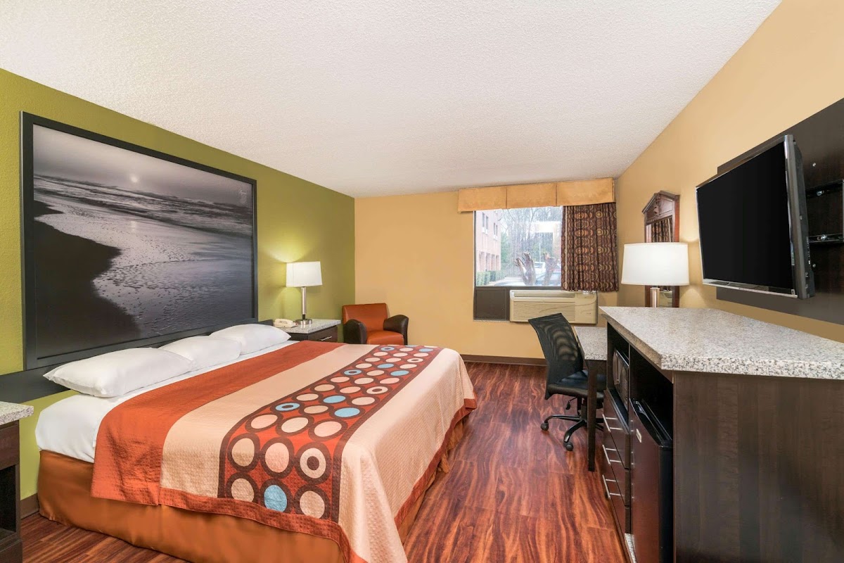 Super 8 by Wyndham Raleigh North East photo 2