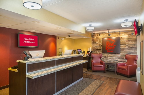 Red Roof Inn Lansing West - MSU photo 3