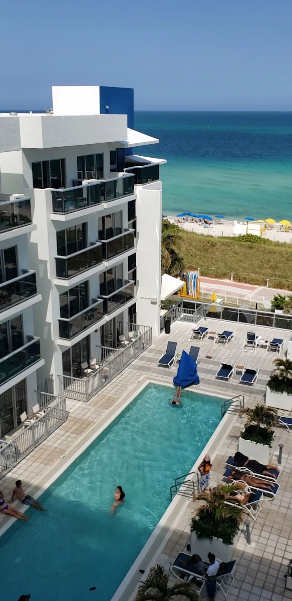 Hilton Cabana Miami Beach Resort photo 2