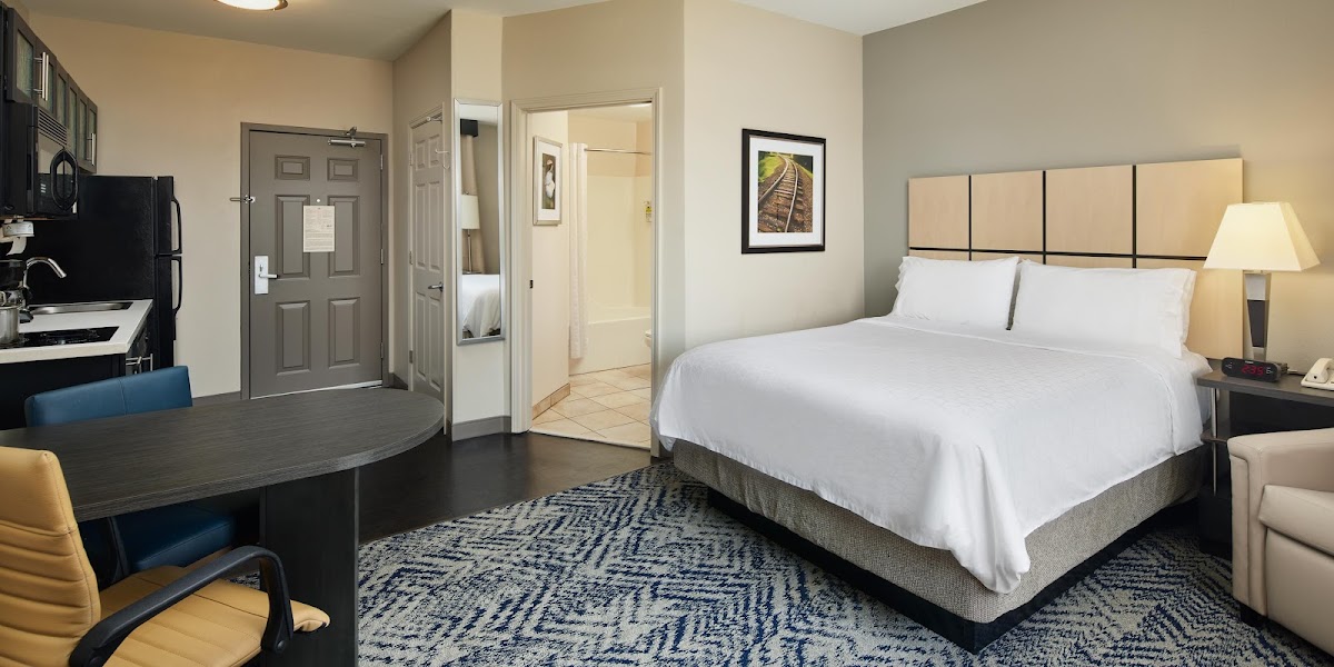 Candlewood Suites Charleston - Northwoods, an IHG Hotel photo 2