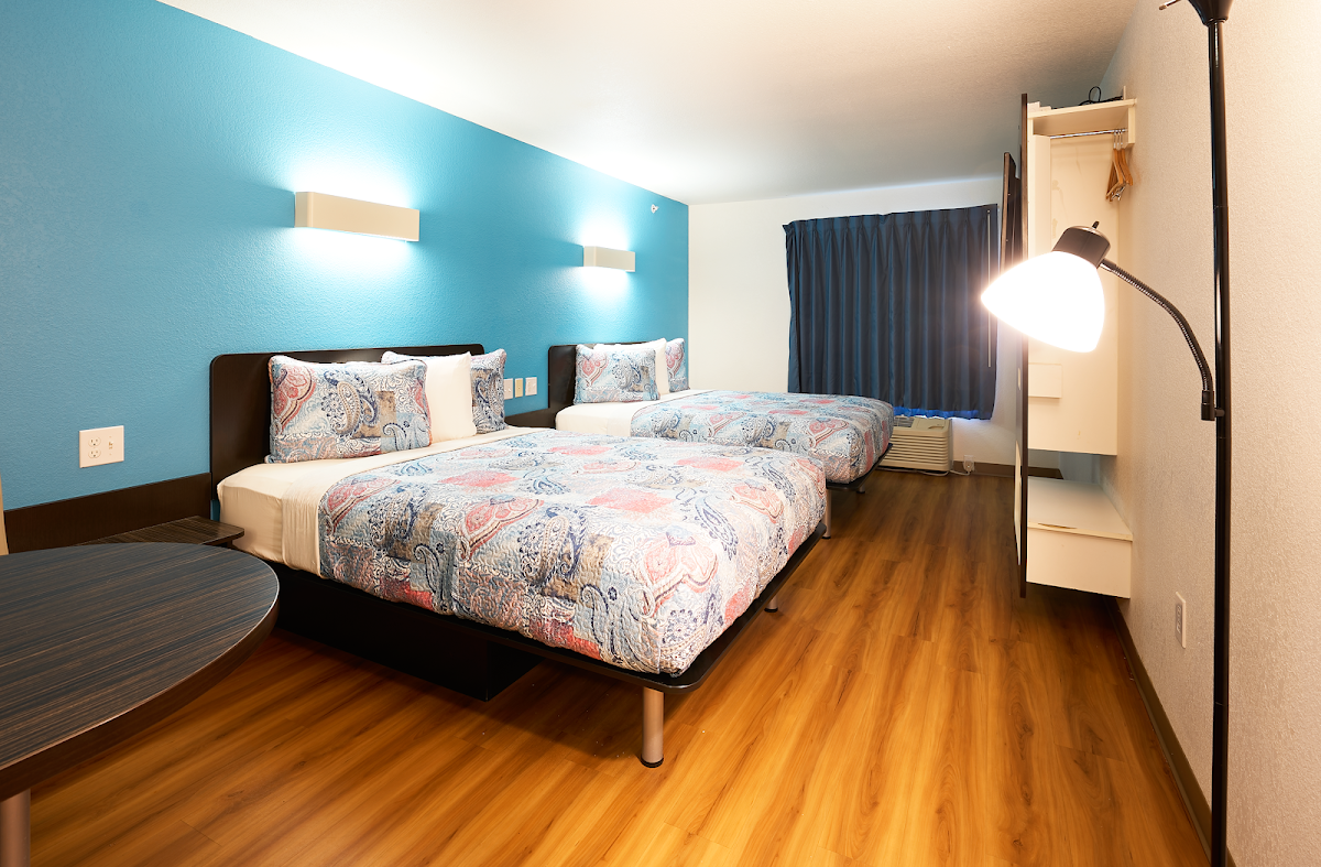 Emblaze Hotel photo 3