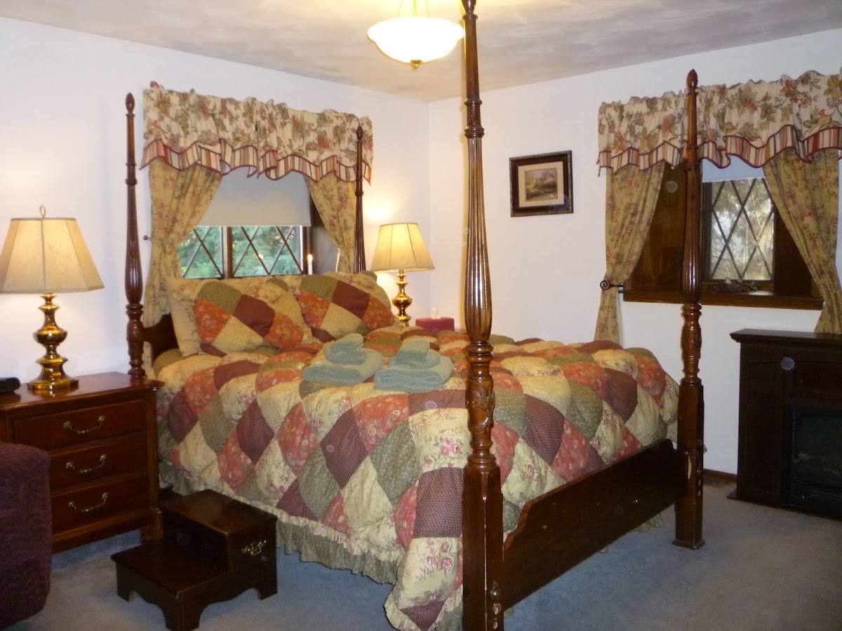 7 Gables Inn & Suites photo 2