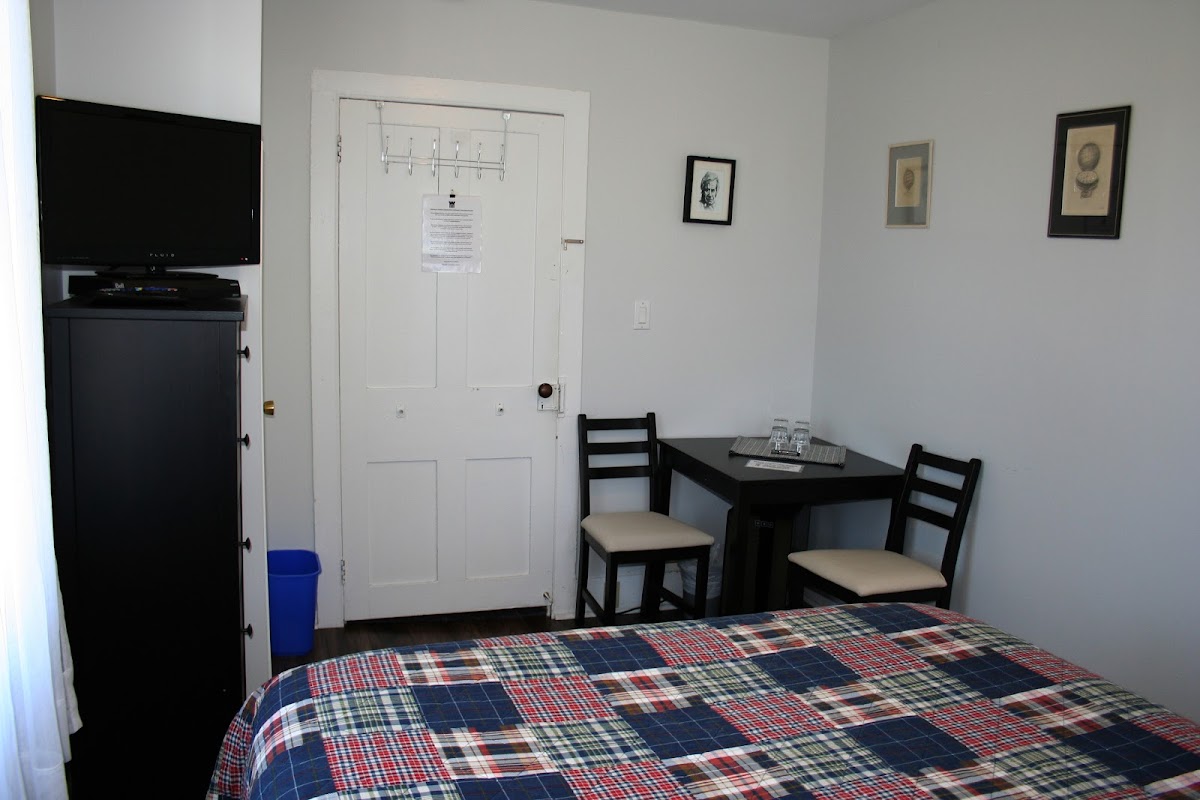 Hadovka Lakeside Inn photo 3