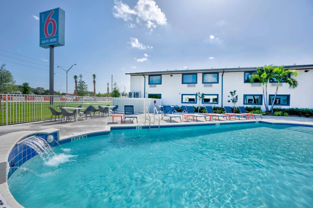 Motel 6 Fort Lauderdale, FL photo 3
